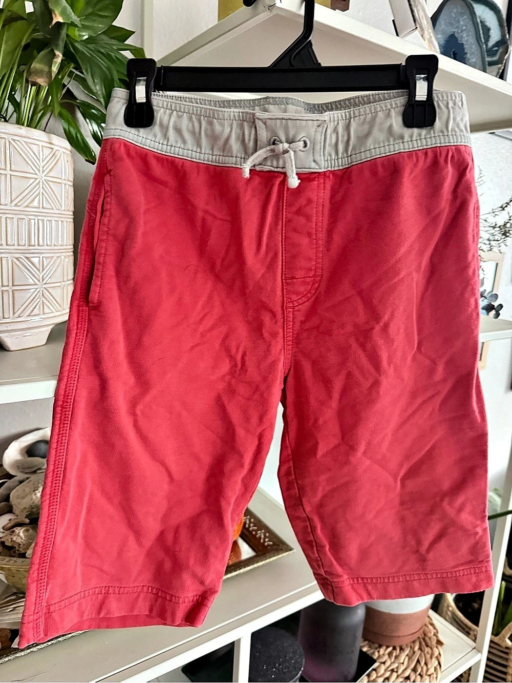 tea Bermuda Shorts in Pink & Gray Size 10